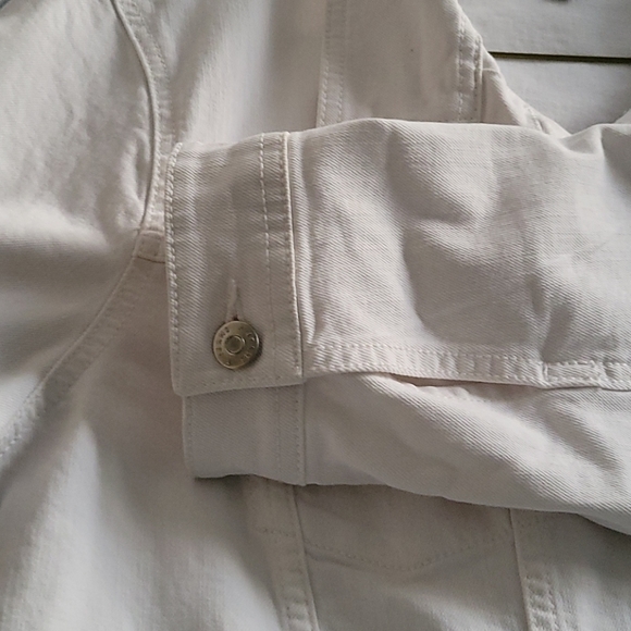 White denim jacket 50" bust, 24"length, brand new - Picture 4 of 8